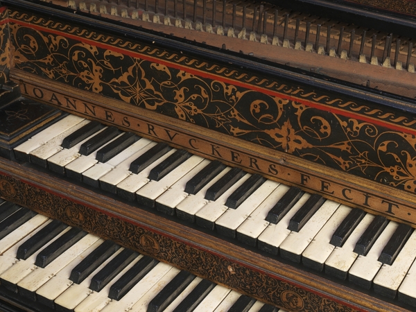 Slider harpsichord